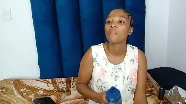 Snapshot of ForeverSexy_ chatting on February 27, 1:44 pm ForeverSexy online show from February 27, 1:44 pm