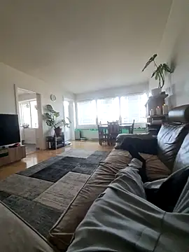 Snapshot of hungryMaya chatting on February 3, 10:42 am hungryMaya online show from February 3, 10:42 am