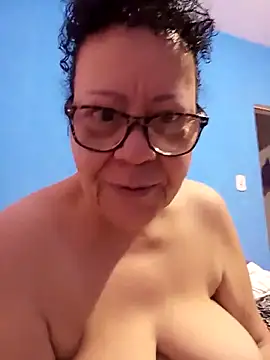 Snapshot of Luach chatting on February 13, 8:32 am Luach online show from February 13, 8:32 am