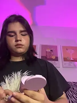 Daniellesins1 online show from April 15, 7:48 am