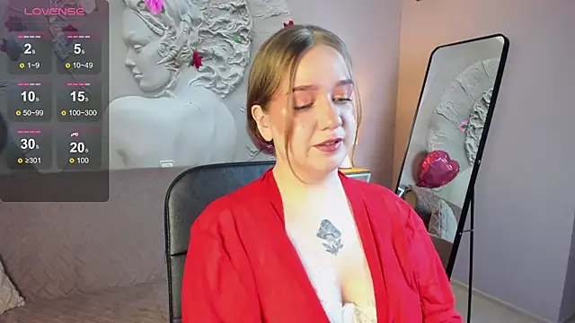 Snapshot of RachelDiRose chatting on February 19, 3:13 am RachelDiRose online show from February 19, 3:13 am