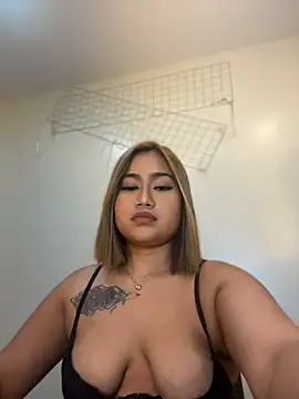 Snapshot of vien_pussy69 chatting on June 27, 2:34 pm vien pussy69 online show from June 27, 2:34 pm