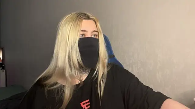 UnaXyling online show from February 17, 9:28 am