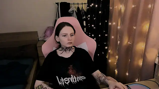 Onyxix online show from March 16, 6:01 pm