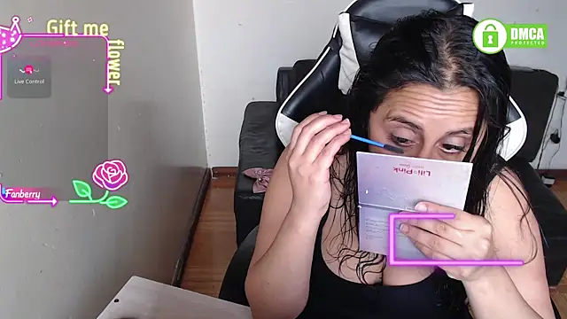 Snapshot of MeliisaRobers chatting on February 24, 12:58 pm MeliisaRobers online show from February 24, 12:58 pm