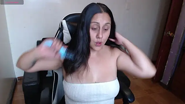 MeliisaRobers online show from March 17, 10:24 pm