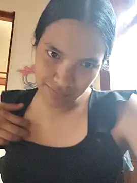 Snapshot of Julieta_Parker chatting on February 13, 3:19 pm Julieta Parker online show from February 13, 3:19 pm