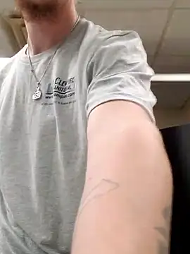 Snapshot of Horus1922 chatting on February 18, 6:37 pm Horus1922 online show from February 18, 6:37 pm