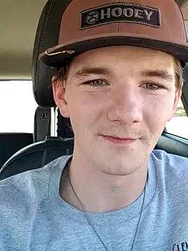 Snapshot of Horus1922 chatting on February 19, 6:48 pm Horus1922 online show from February 19, 6:48 pm