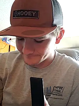 Snapshot of Horus1922 chatting on February 27, 3:01 pm Horus1922 online show from February 27, 3:01 pm