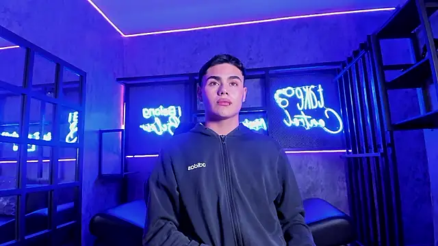 Snapshot of FemNoa chatting on February 23, 1:08 pm FemNoa online show from February 23, 1:08 pm