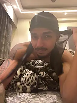 Snapshot of PimpDante chatting on May 15, 11:45 pm PimpDante online show from May 15, 11:45 pm