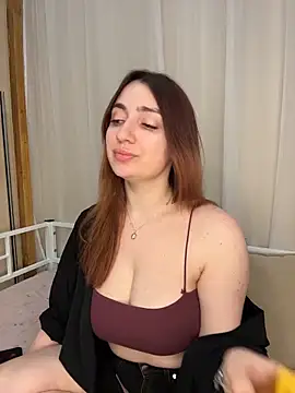 Snapshot of Linnea_ chatting on February 16, 4:25 pm Linnea online show from February 16, 4:25 pm