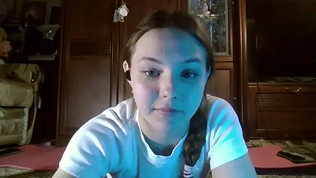 Snapshot of YuniNeko chatting on February 21, 7:15 pm YuniNeko online show from February 21, 7:15 pm