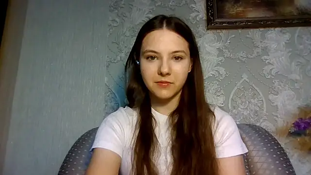 YuniNeko online show from April 5, 6:10 am