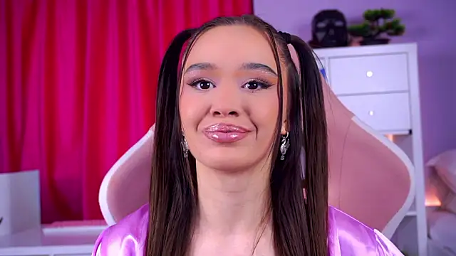 Snapshot of MistyReeds chatting on February 16, 6:20 am MistyReeds online show from February 16, 6:20 am