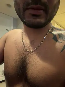 Snapshot of DaggerTie chatting on February 20, 7:36 pm DaggerTie online show from February 20, 7:36 pm