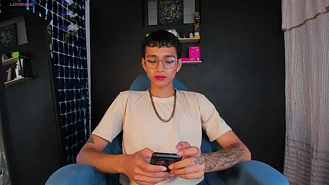  Josh Moon  online show from March 12, 5:19 pm