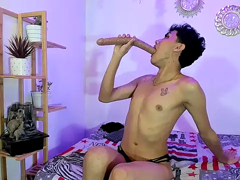 Snapshot of Snover_hot2006 chatting on March 2, 5:08 am Snover hot2006 online show from March 2, 5:08 am