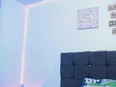 Snapshot of latin_riahnna_jp chatting on February 12, 2:50 am latin riahnna jp online show from February 12, 2:50 am