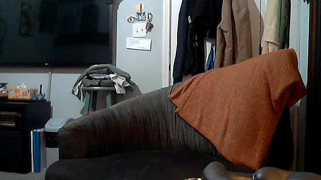 Snapshot of F_D_R_ chatting on February 20, 5:37 am F D R online show from February 20, 5:37 am