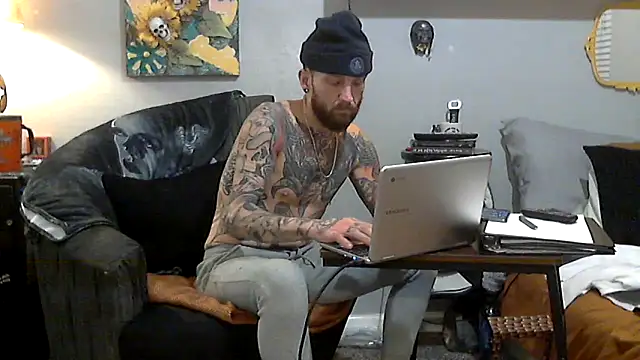 F D R  online show from March 4, 6:08 am