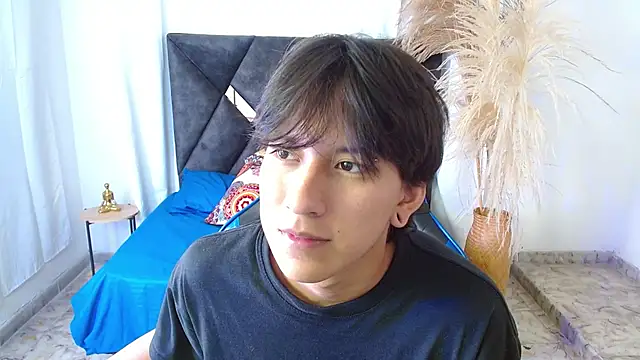 nikoo 18 online show from March 4, 1:39 pm