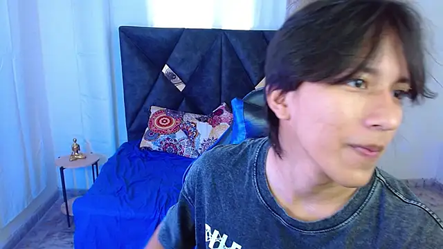 nikoo 18 online show from April 9, 3:06 pm