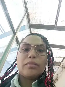 Maggyx online show from February 28, 1:34 pm