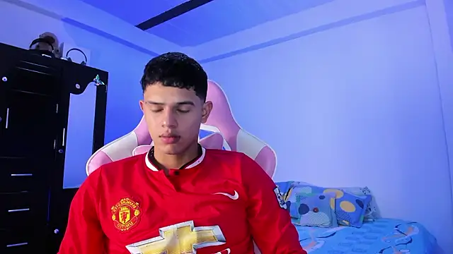 Snapshot of Adrian_Prime_ chatting on February 26, 6:40 pm Adrian Prime online show from February 26, 6:40 pm