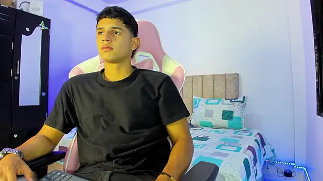 Adrian Prime  online show from March 4, 6:47 pm