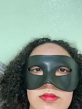 Snapshot of MaxMaddiey chatting on April 6, 7:04 pm MaxMaddiey online show from April 6, 7:04 pm