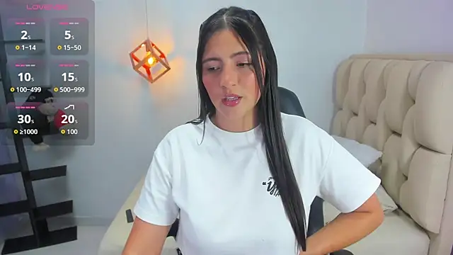 Snapshot of alixablake chatting on February 7, 7:28 pm alixablake online show from February 7, 7:28 pm