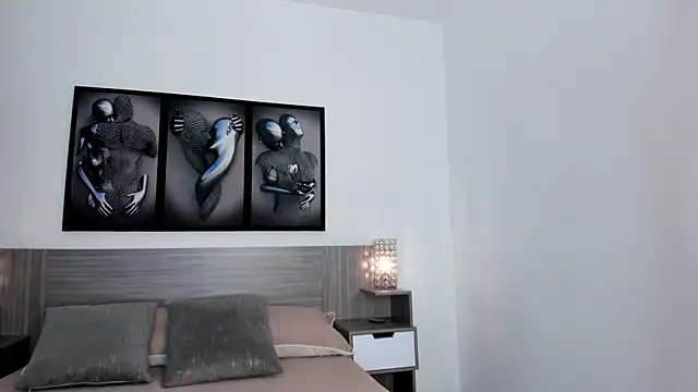 Dulce M  online show from April 14, 7:53 pm