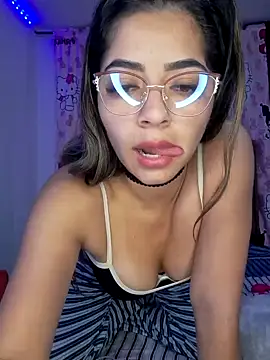  as una77 online show from April 18, 4:05 am