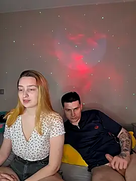 ToxyFoxyy online show from February 4, 12:00 pm