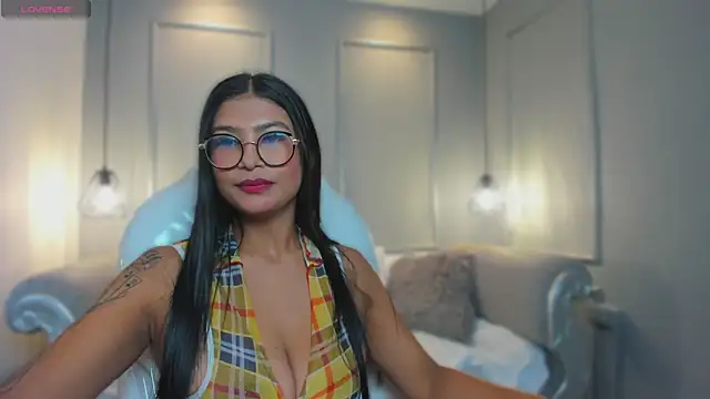 Snapshot of MiaSmit_ chatting on March 4, 3:01 am MiaSmit online show from March 4, 3:01 am