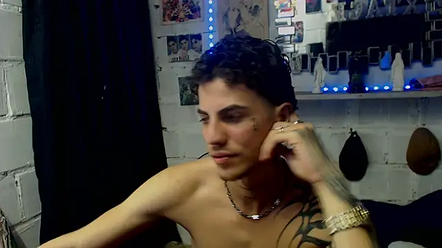 Snapshot of paul-mendezx chatting on February 10, 9:08 pm paul-mendezx online show from February 10, 9:08 pm