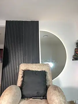 Snapshot of ARON_LUXX chatting on February 13, 3:02 am ARON LUXX online show from February 13, 3:02 am