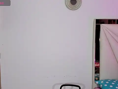 Snapshot of ale-noah chatting on February 11, 8:30 am ale-noah online show from February 11, 8:30 am