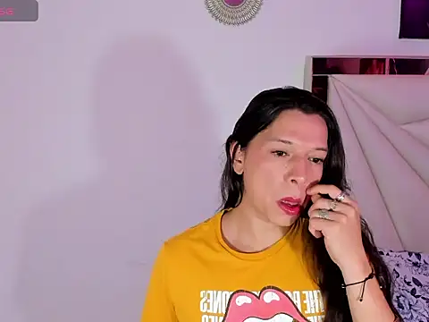 Snapshot of ale-noah chatting on February 18, 8:54 am ale-noah online show from February 18, 8:54 am