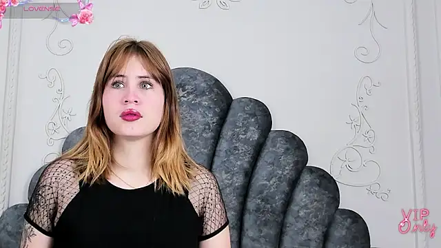 Snapshot of Amelia-Grace chatting on February 26, 3:11 pm Amelia-Grace online show from February 26, 3:11 pm