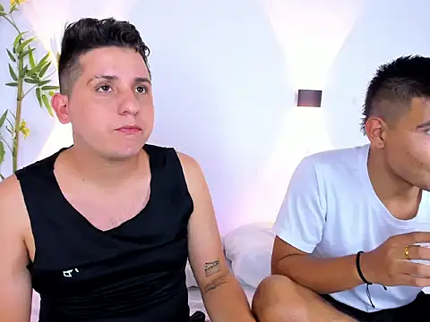 Snapshot of blacke1 chatting on February 19, 1:23 am blacke1 online show from February 19, 1:23 am