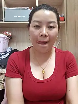 Jennie dogy online show from June 3, 1:46 pm
