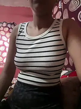 komalsharma99 online show from May 13, 9:28 am