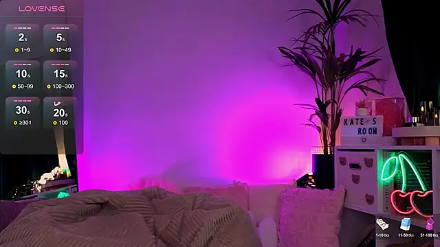 Snapshot of KatherineSwan chatting on February 25, 6:50 pm KatherineSwan online show from February 25, 6:50 pm