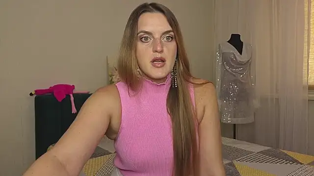 Snapshot of GEvangelinka chatting on July 4, 1:39 pm GEvangelinka online show from July 4, 1:39 pm