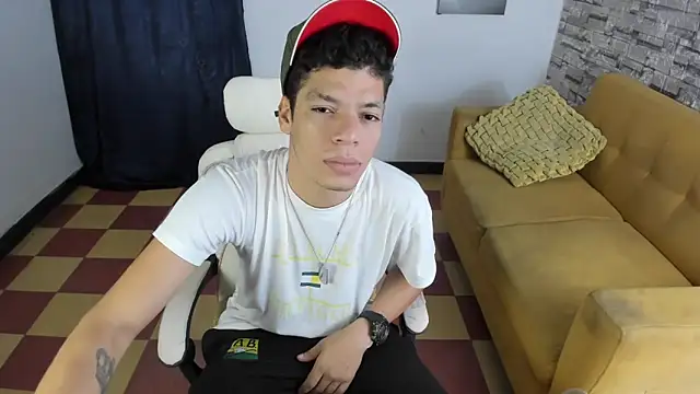 Snapshot of Andres_sant_ chatting on March 29, 3:39 am Andres sant online show from March 29, 3:39 am