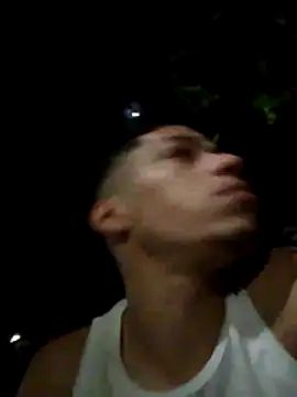 Snapshot of Andres_sant_ chatting on April 5, 8:22 am Andres sant online show from April 5, 8:22 am