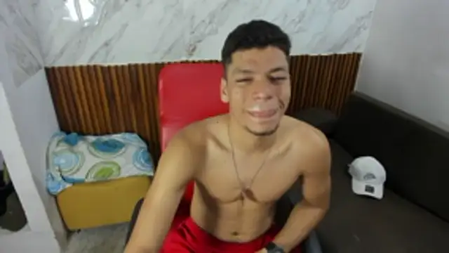 Snapshot of Andres_sant_ chatting on April 12, 11:32 pm Andres sant online show from April 12, 11:32 pm